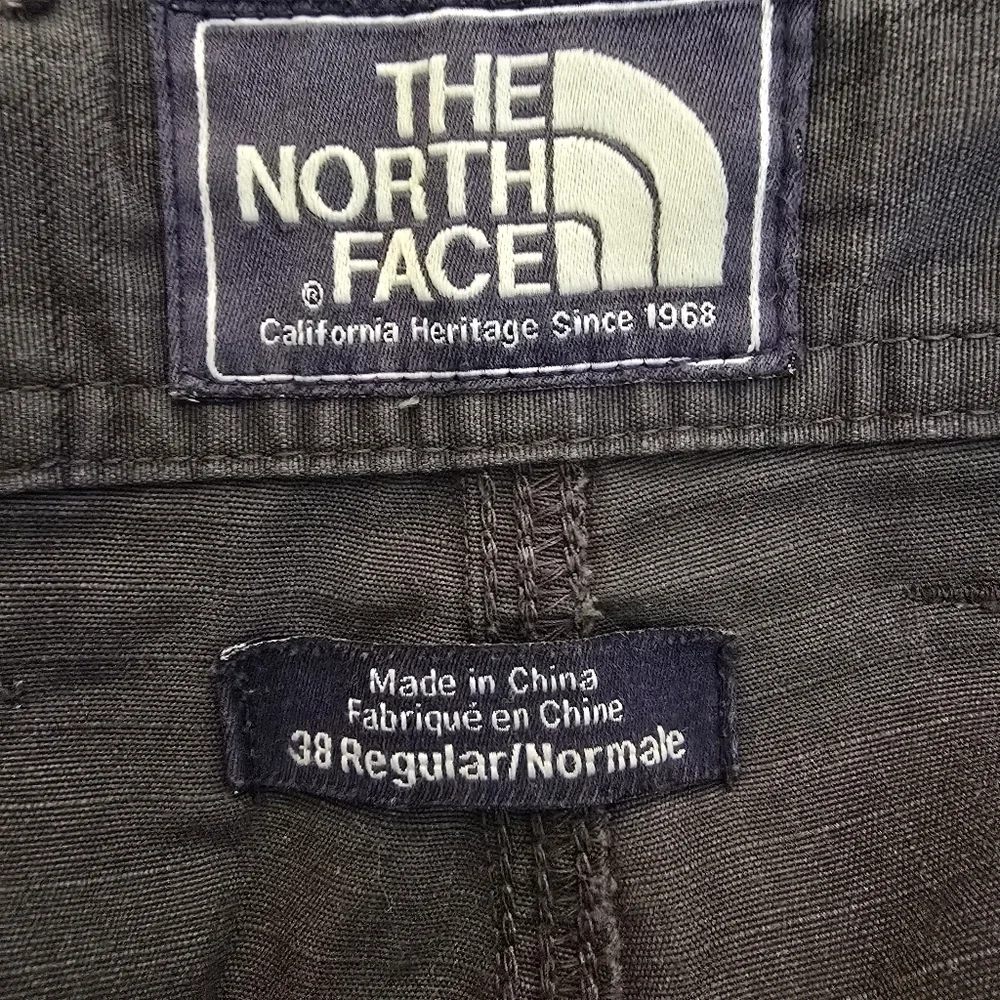 The North Face Men's Gray Plaid Cargo Shorts Size 38 Casual Hiking